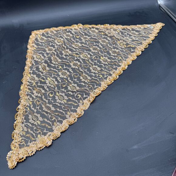 Vintage Mantilla Gold Head Scarf 30\